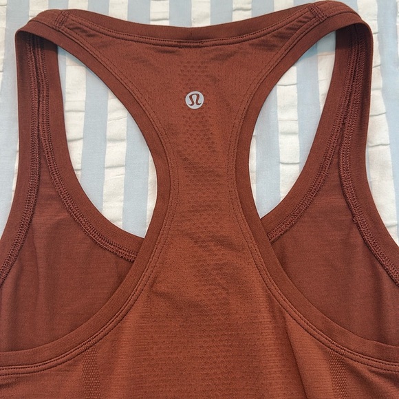 Lululemon Swiftly Tech Racerback Tank Top size 4 - Picture 4 of 4